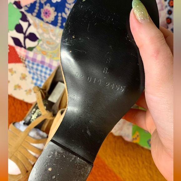 True Vintage 70s Golden Velvet Platform Sandals Size 7.5/8 - Picture 4 of 6